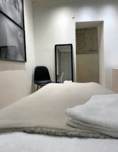 DeLeschers Skincare